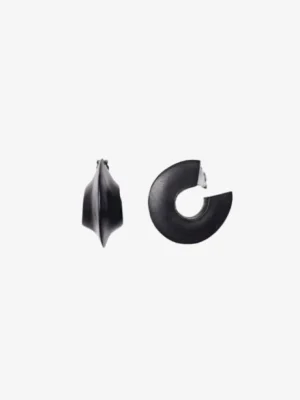 Monies Baku earclips black