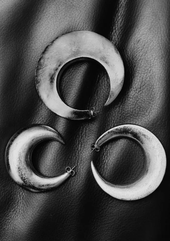 Monies Eclipse stud earring: acacia, silverfoil