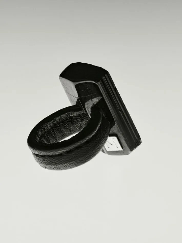 Monies Mint ring: black tourmaline, leather